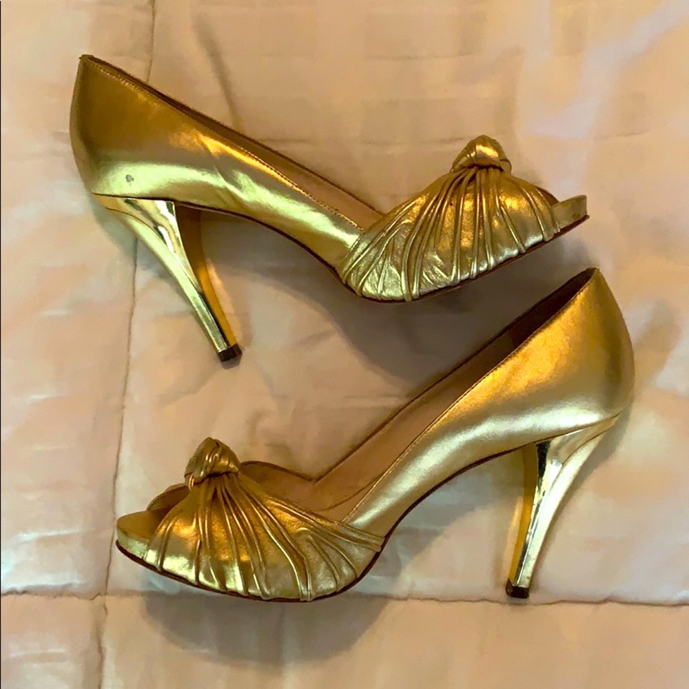 Gold peep toe pumps